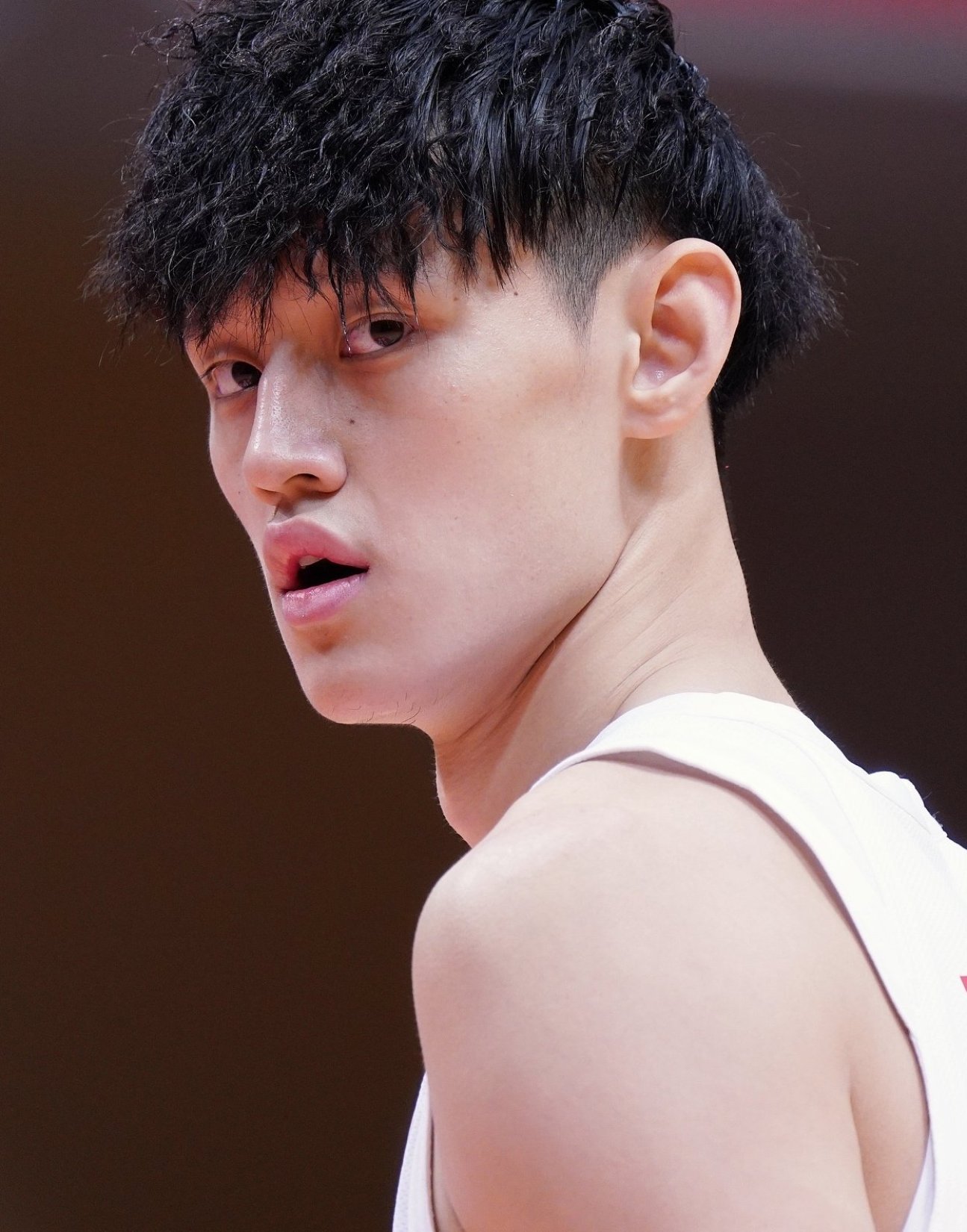 媒体人：再出个来自中国的NBA球星不容易 可不看好但大可不必嘲讽